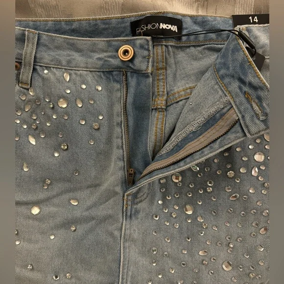 Brand New Fashion Nova light wash straight leg studded jeans - Picture 2 of 4